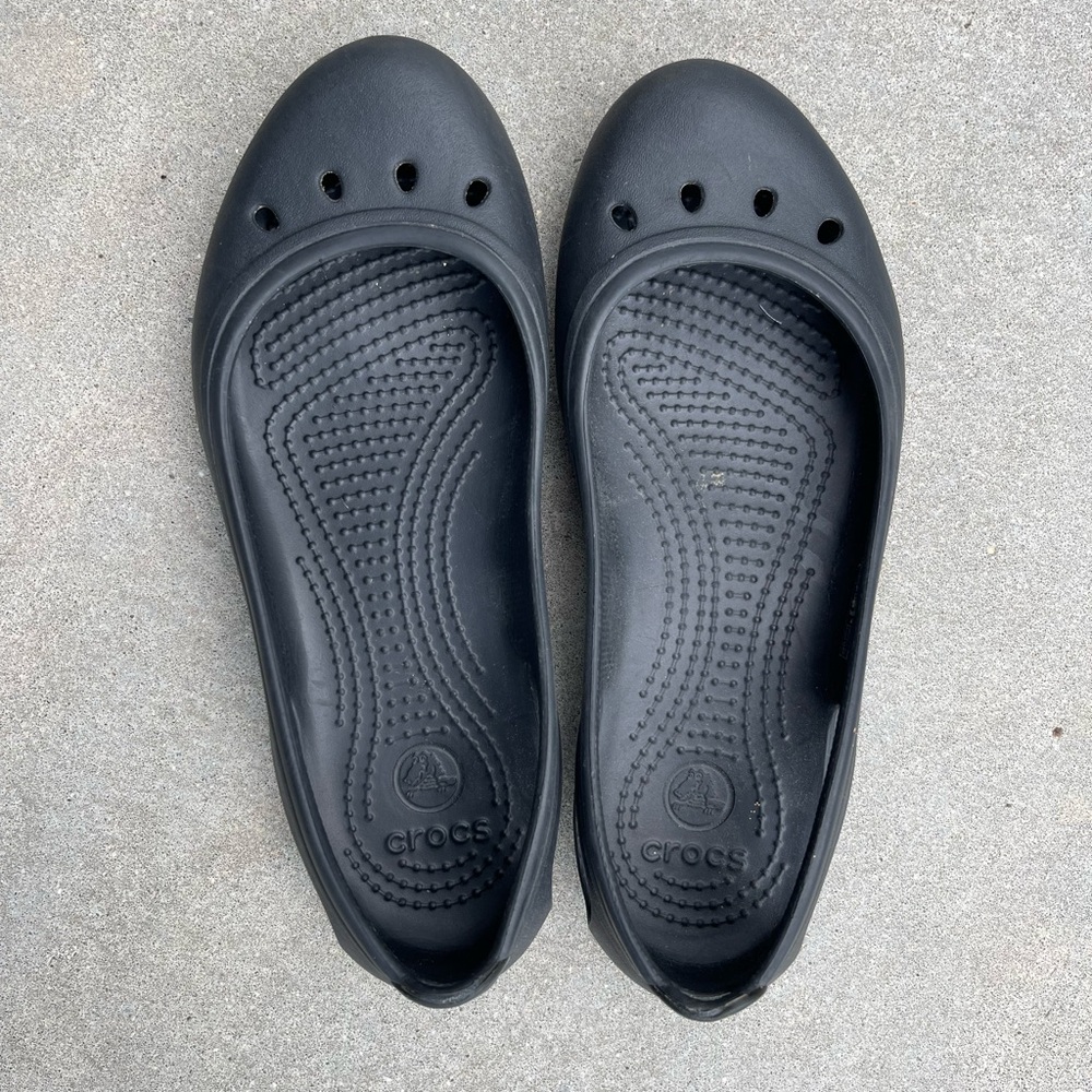 Black Crocs Kadee shoes size 6